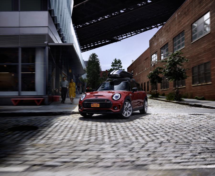  Mini Cooper S Clubman Accessorized (F54) 2019 года  (WW) (фото 1 из 8)